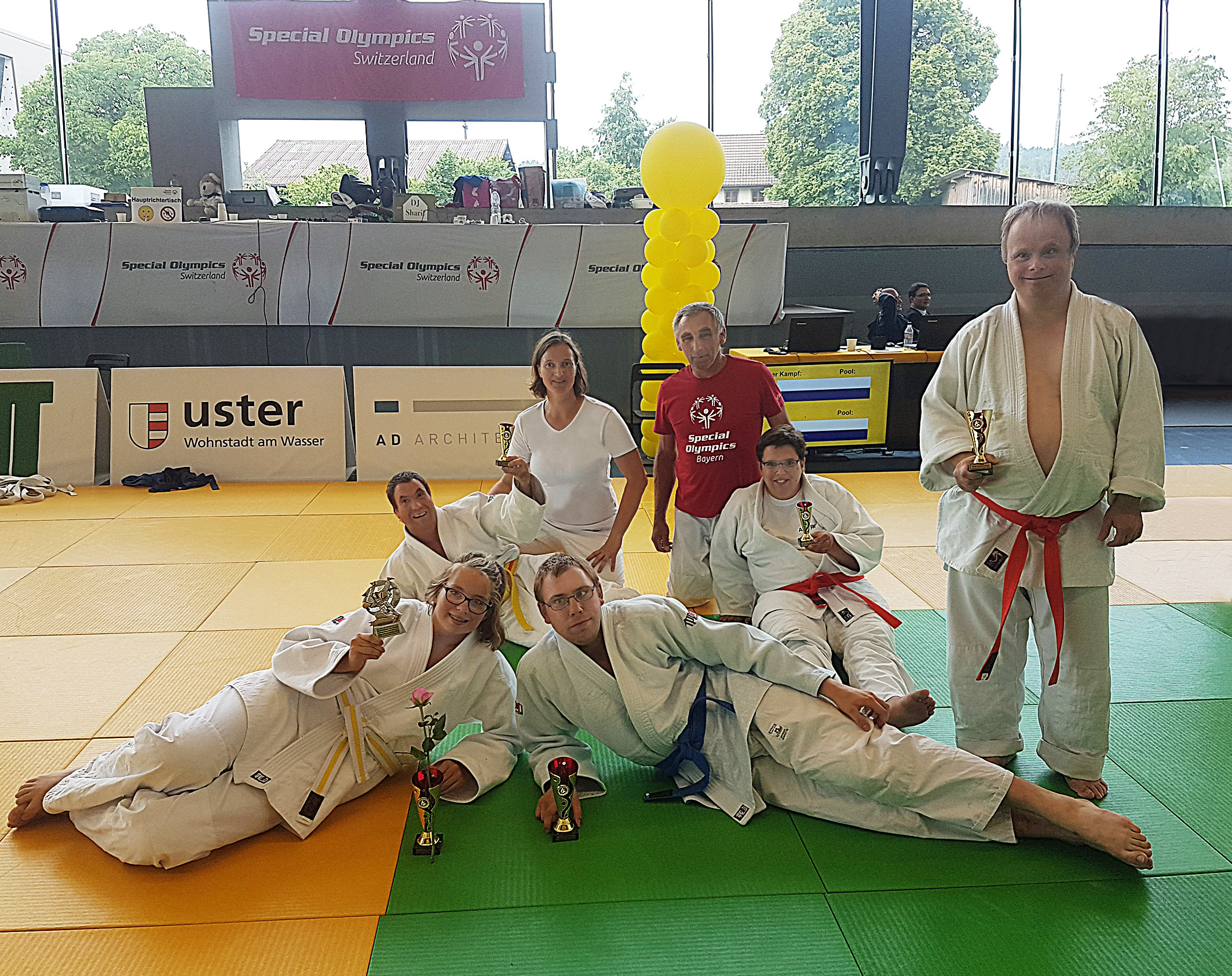 Das Rotter Team nach den Wettkämpfen mit seinen Preisen