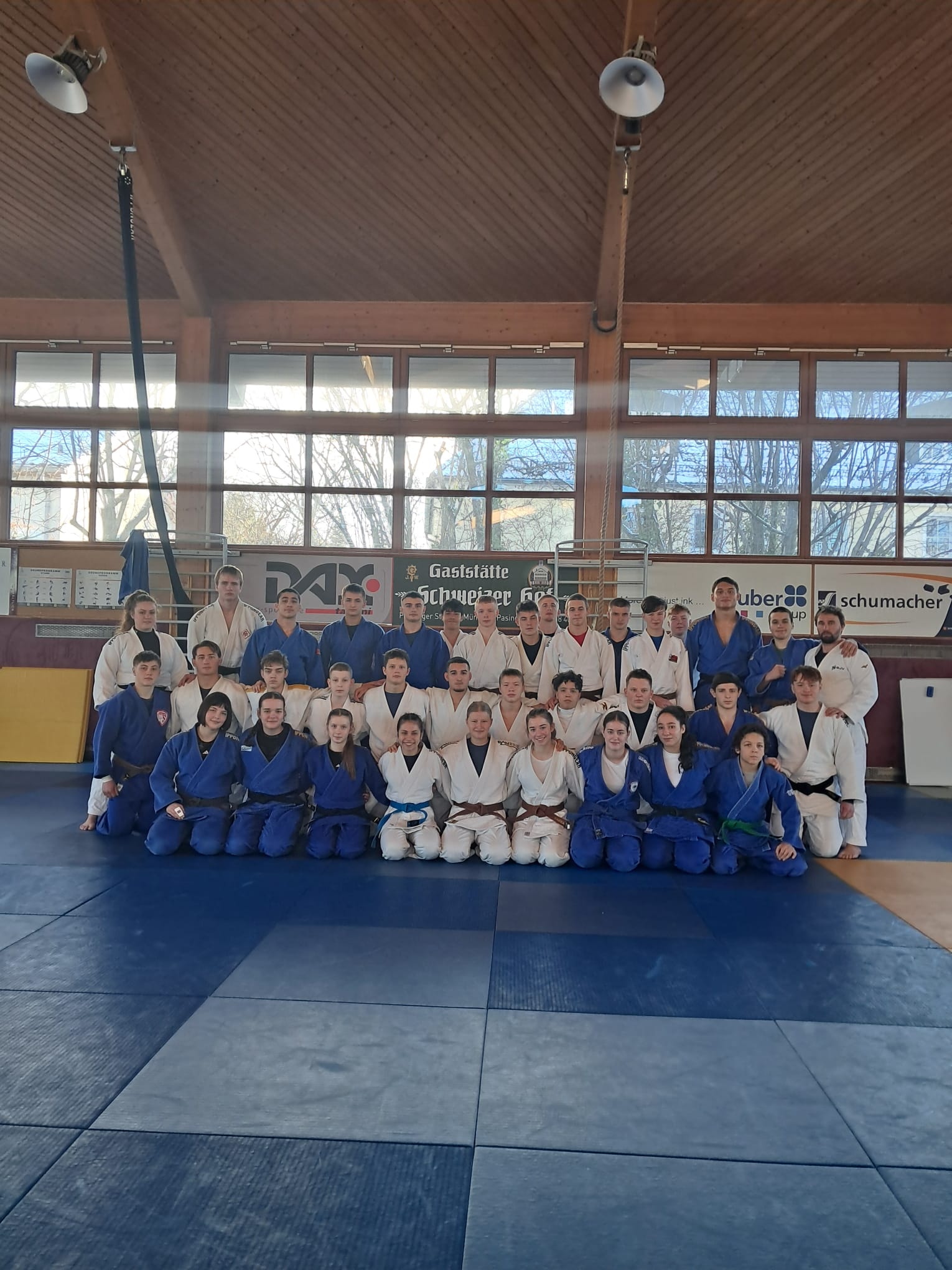 Neujahrs-Tageslehrgang des Bayernkaders in Großhadern