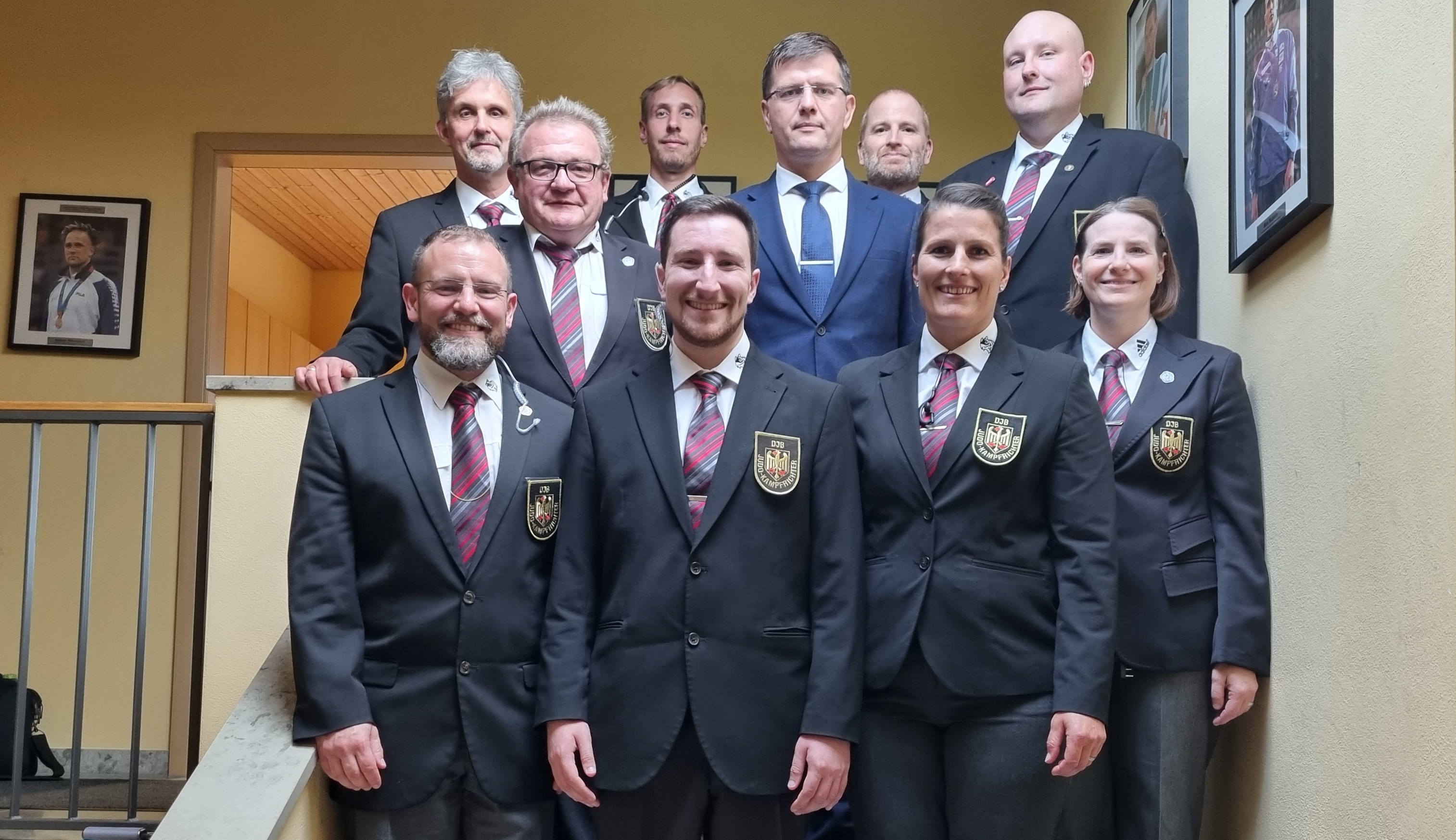 Die bayerischen Kampfrichter um Beobachter Alexander Berger.