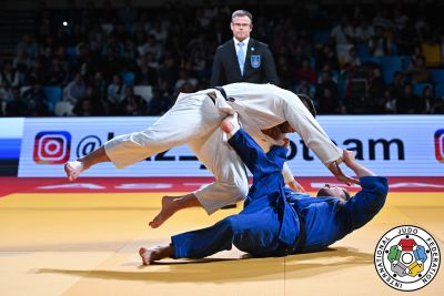 Timo Cavelius punktet mit Silber in Kasachstan und Platz 5 in Tadschikistan