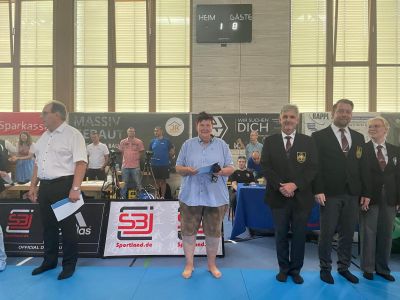 Ehrung für Gaby Nürnberger -  3. DAN