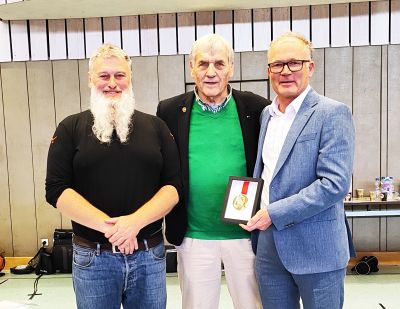 Förderverein ehrt JfJ