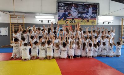 Viele glückliche Ippon-Fighter