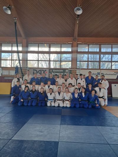 Neujahrs-Tageslehrgang des Bayernkaders in Großhadern