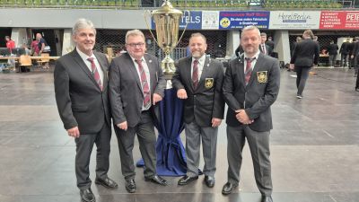 Bayerns Kampfrichter beim Mammutturnier in Sindelfingen