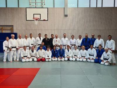 Erfolgreicher Nage-no- und Ju-no-kata-Lehrgang in Passau