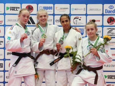 Gold für Jolina Reinhold beim Cadet EC Berlin