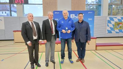 Michael Höpfl erhält Ehrenpreis für "Besonderes Engagement" des BJV