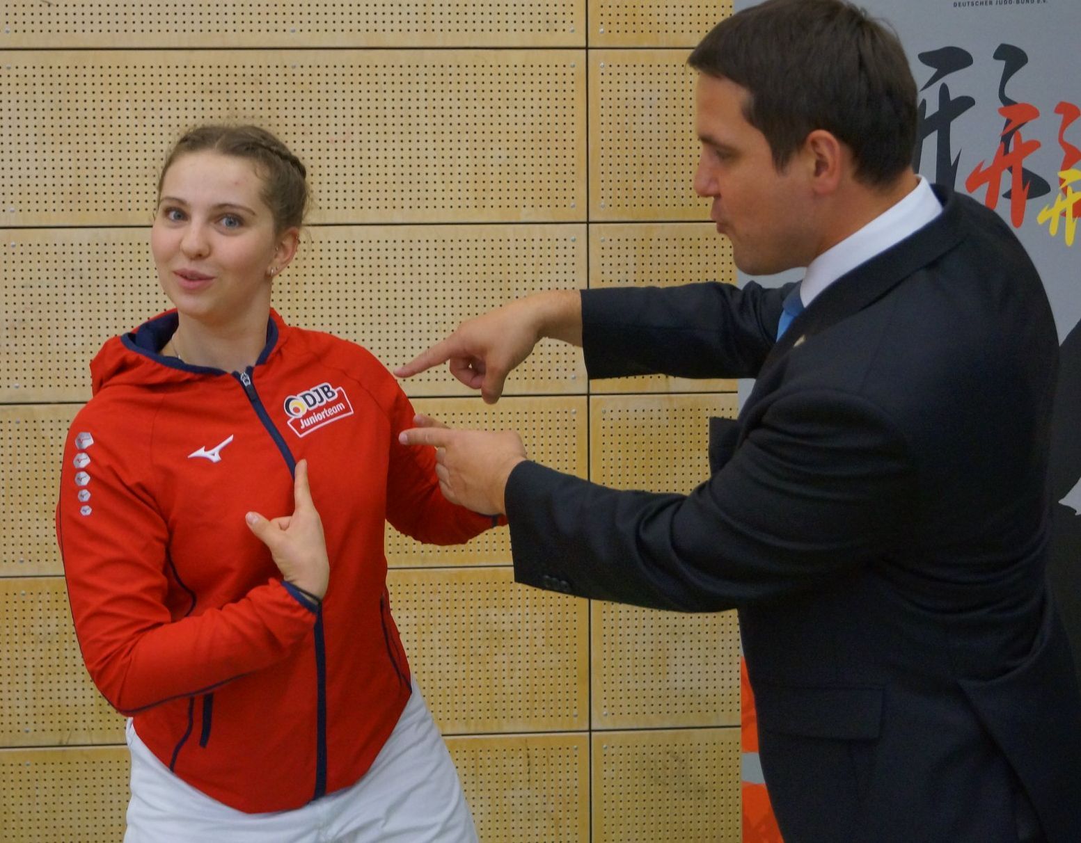 Helene Weinmann mit DJB Kata-Headcoach Sebastian Frey