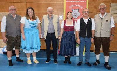 Kampfrichter in Tracht beim Wiesn Pokal